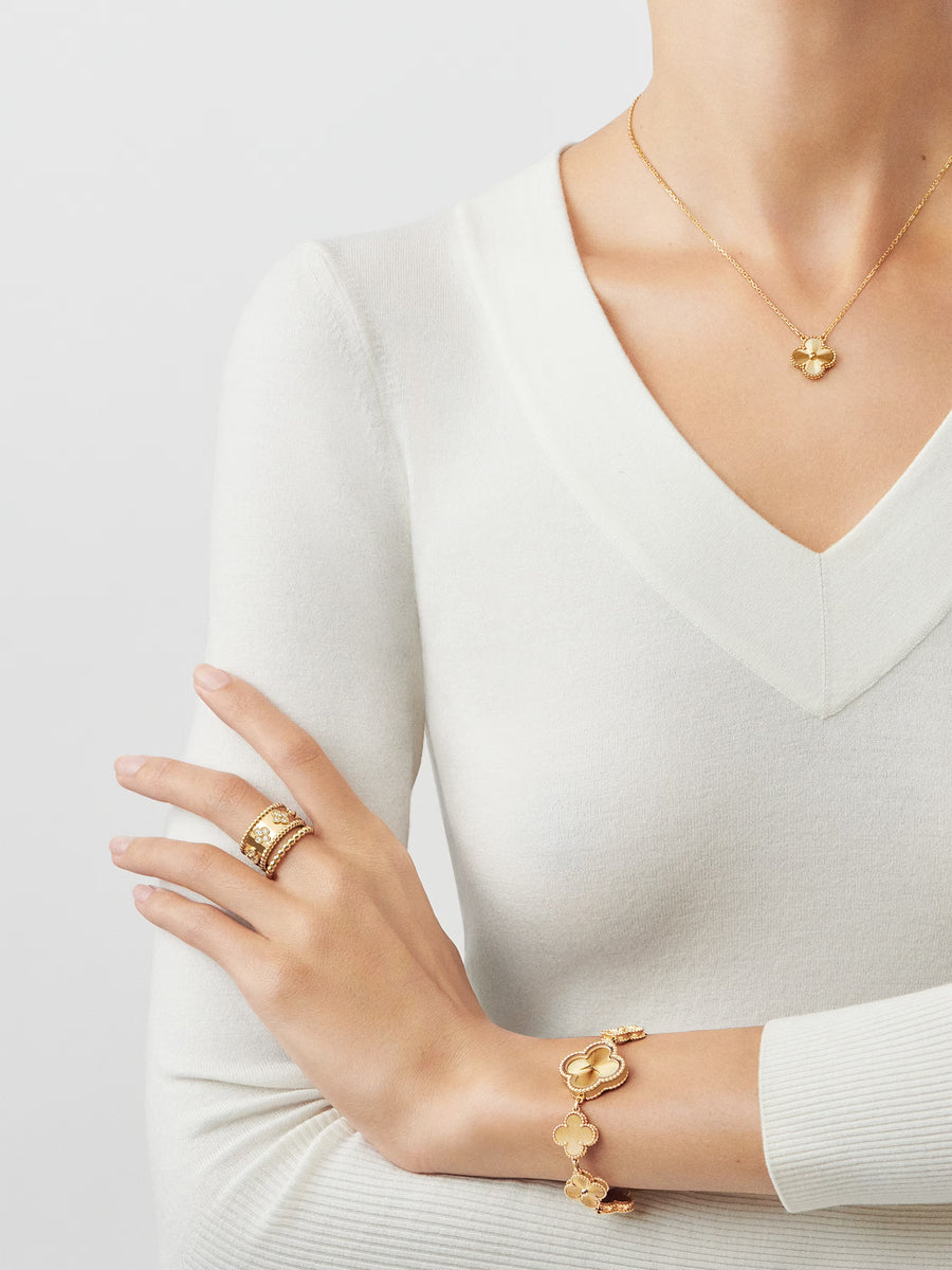 Belle Necklace